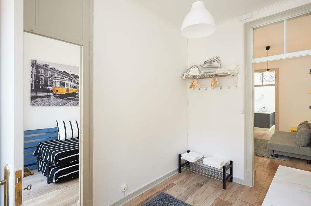 Love Inn Bairro Alto 리스본 외부 사진